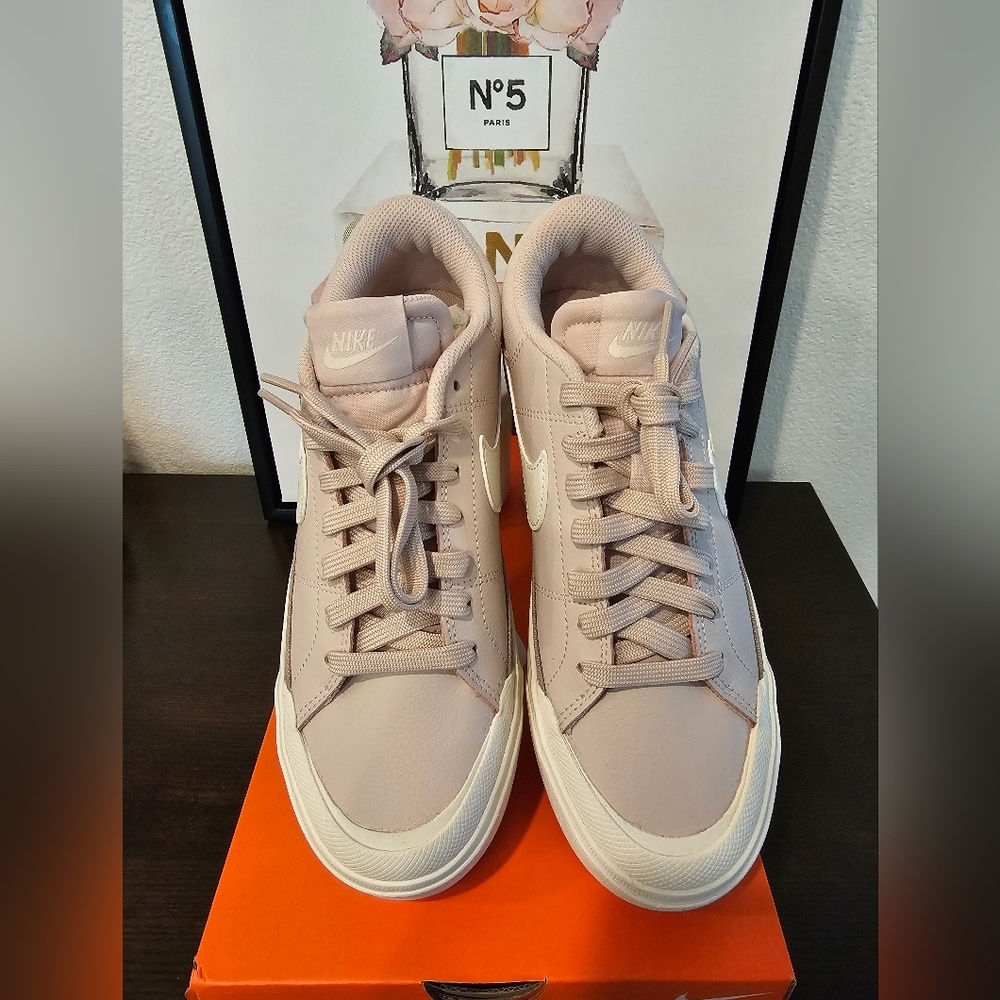 Nike Court Legacy Women Sneakers 8.5 - Picture 2 of 11